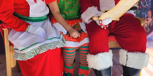 Pictures with Santa & Mrs Claus