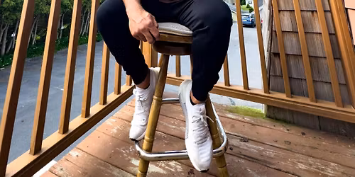 Juan Performs at Busters