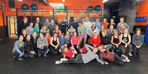 Manic Holiday Happy Hour!