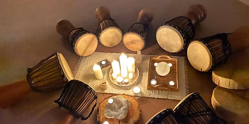 Hudebn\u00ed oslava Zimn\u00edho Slunovratu = Ozvu\u010den\u00fd jam p\u0159i sv\u00ed\u010dk\u00e1ch = 21.12. = kruhov\u00fd ateli\u00e9r Waldorf