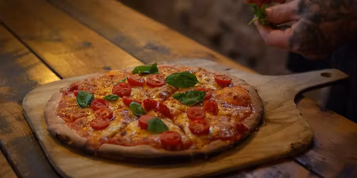 Woodfired Pizzas with Jess Crossman