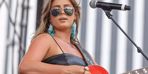 Ella Langley with Dylan Marlowe and Gabriella Rose