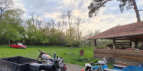 Otev\u0159en\u00ed v\u00fdstavy veter\u00e1n\u016f a motokuriozit ve ml\u00fdn\u011b