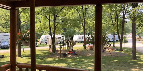 Parking Swan Lake - Toronto