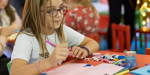 Ysgrifennwch Lythyr at Si\u00f4n Corn \/\/ Write a Letter to Santa