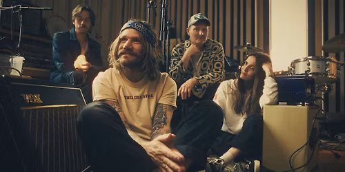 F\u00c5 BILL: King H\u00fcsky \/\/ Natt til f\u00f8rste mai-konsert p\u00e5 Kampen Bistro!