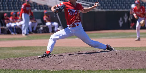 Great Falls Voyagers vs. Ogden Raptors