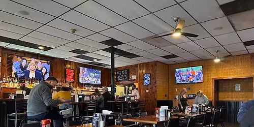 It's Karaoke Night at Wing King (in Charlotte, NC)!