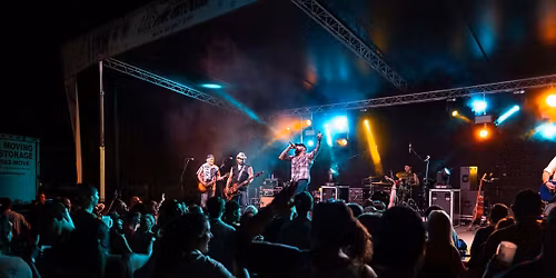 WildFire Country Party at Sideouts!