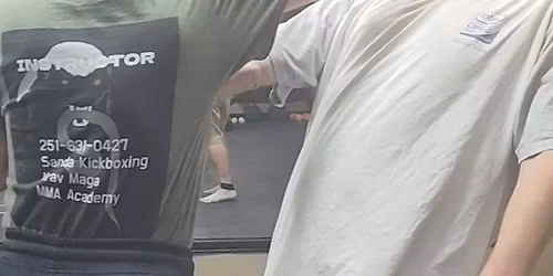 women's self defense class