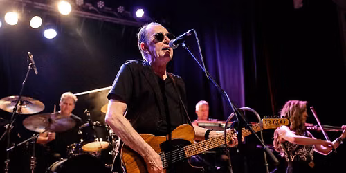 PAVLOV'S DOG - Pampered Menial Performed in full