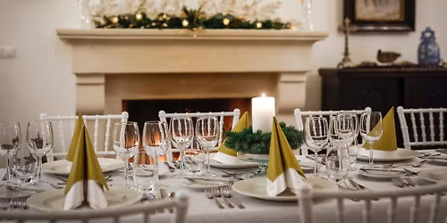 Bort hozott a Mikul\u00e1s \u2013 T\u00f6rt\u00e9netek, \u00edzek, csavarok Katona Csab\u00e1val