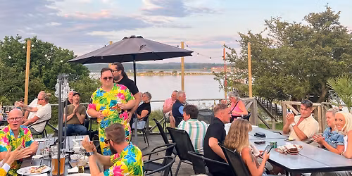 Midsommardagen P\u00e5 Under Solen