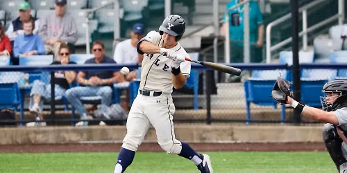 Parking Yale Bulldogs at Harvard Crimson Womens Hockey