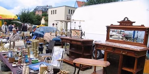 Radebeuler Elbeflohmarkt