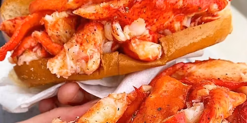 Lobster Dogs Food Truck & Me and Lulu LIVE @ Southern Range!