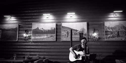 Live Music at Freestone with Andrew Sweeney