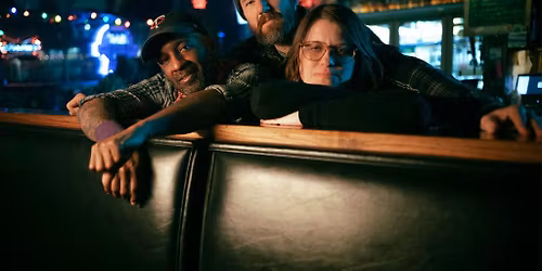 Neva Dinova \u2022 Rainbow Cobra