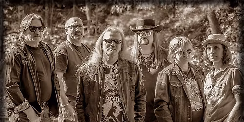 Vyntyge Skynyrd Live at Vinegar Hill Music Theatre!