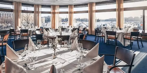 Fredrika & Friends Ny\u00e5rsfirande p\u00e5 Operaterrassen och Rotundan