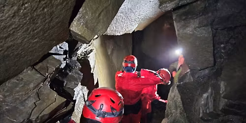 Wyprawa do Jaskini w Trzech Kopcach