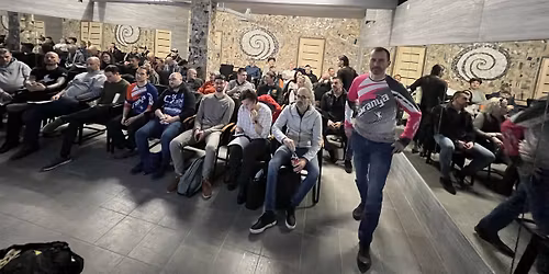 Ismeretfel\u00faj\u00edt\u00f3 tanfolyam