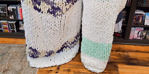 2 SPOTS LEFT! Nov 4th - Uncorked Book Lounge Chunky Knit Blanket Workshop 