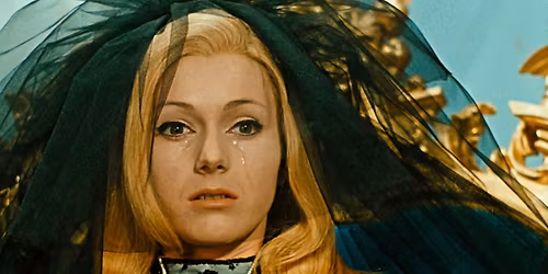 Expat Friendly: \u0160\u00edlen\u011b smutn\u00e1 princezna \/ The Incredibly Sad Princess (1968)