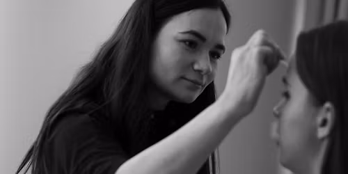 Meetup in Reykjavik x MaLi Beauty Studio \u2013 Self-Makeup Workshop: from day to night (in English) 