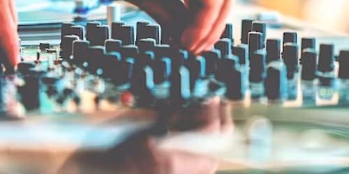 Weekend Splash with Live DJ