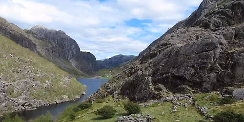 Gro Persson og Hanne Thomsen om livet i Forsand og Lysefjorden gjennom tusener av \u00e5r
