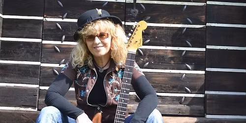 Debbie Davies at SLO Vet's Hall!