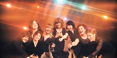 Stilett ser 20 \u00e5r passere revy