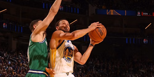 Golden State Warriors at Dallas Mavericks at American Airlines Center - TX