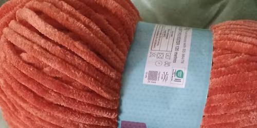 Learn to knit with tutor Angela Arden over 2 sessions in January, 2026