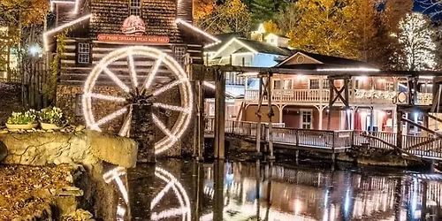 \ud83c\udfa2 A Day at Dollywood Weekend Getaway in Gatlinburg \ud83c\udf1f Just $249 Per Couple