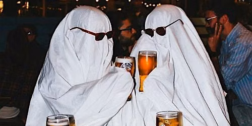 A Haunted Pub Crawl & Ghost Photoshoot