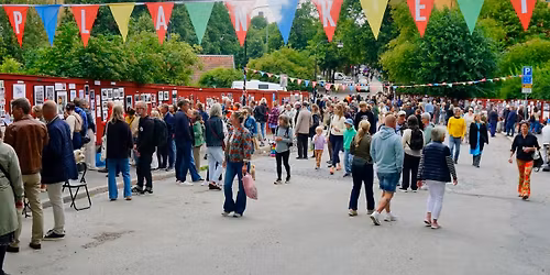 PLANKET Stockholm - 15-16 augusti - Sveriges st\u00f6rsta fotoutst\u00e4llning med mer \u00e4n 300 fotografer.
