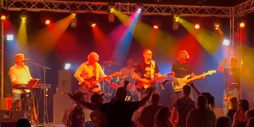 DUX NUTS @ Oakleigh Music Hall