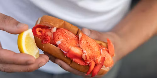 Cousins Maine Lobster\ud83e\udd9e at Mountain Road Plaza (Hysteria Taphouse)