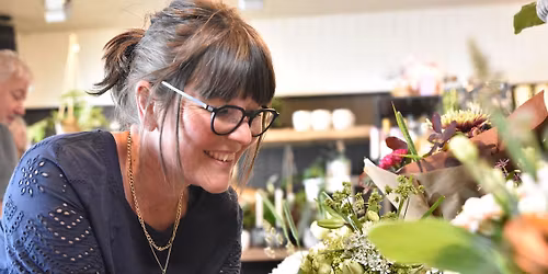 P\u00e5skedekorationer med kaffe og kage-tapas