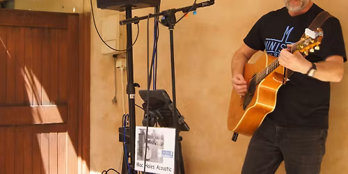 Mac Hales LIVE @ Ministry Of Beer