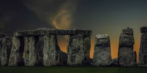 Day Trip from London to Stonehenge and Bath