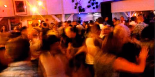 Salsa-Party im Calesita mit DJ Charly Flow