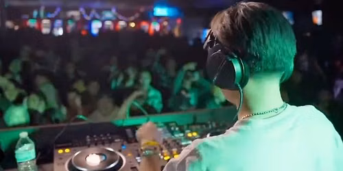 \ud83c\uddfa\ud83c\uddf8\ud83c\udfa7 4th of July DJ Dance Party \u2014 2 Nights at The Dog House!