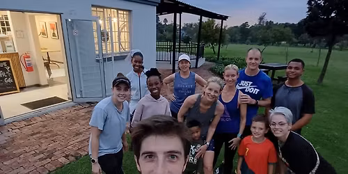 Fit Caf\u00e9 Running\/Walking Club