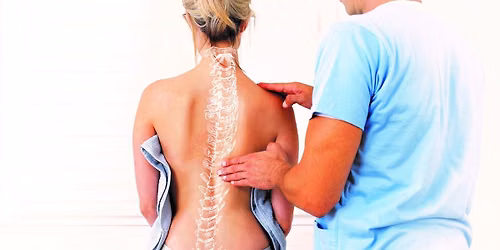 Minimal-\u00adinvasive Wirbels\u00e4ulen\u00adchirurgie | Medizinischer Infoabend f\u00fcr Interessierte