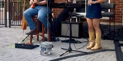 Friday at The Oliver Courtyard 