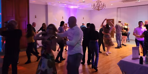 CHRISTMAS Weybridge Salsa Party