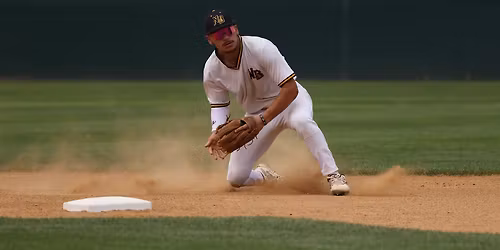 New Britain Bees at Norwich Sea Unicorns Baseball at Dodd Memorial Stadium